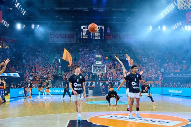 Fankurve Ratiopharm Ulm GER, ratiopharm ulm vs. BMA365 Bamberg Baskets, Basketball, 29. Spieltag, EasyCredit BBL, Spielzeit 2025 2026, 11.04.2026 GER, ratiopharm ulm vs. BMA365 Bamberg Baskets, Basketball, 29. Spieltag, EasyCredit BBL, Spielzeit 2025 2026, 11.04.2026 Neu-Ulm Copyright: xEibner-Pressefoto GeraldxOelze-dexStoppanyx EP_ODS