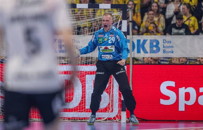 GER, Mannheim, Rhein-Neckar Löwen vs Flensburg-Handewitt, Daikin Handball-Bundesliga, Handball, HBL, Spielzeit 2025 2026, SAP Arena, 28. Spieltag im Bild: David Späth (Rhein‘Neckar Löwen 29), Parade, Emotionen, Freude DFB DFL REGULATIONS PROHIBIT ANY USE OF PHOTOGRAPHS AS IMAGE SEQUENCES AND OR QUASI-VIDEO, 11.04.2026 Copyright: HMBxMedia HendrikxHamelau
