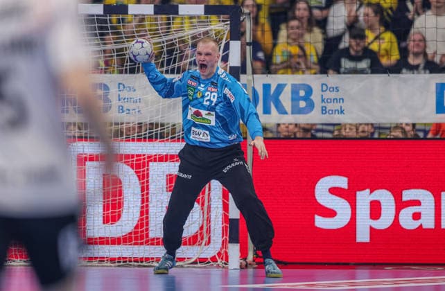 GER, Mannheim, Rhein-Neckar Löwen vs Flensburg-Handewitt, Daikin Handball-Bundesliga, Handball, HBL, Spielzeit 2025 2026, SAP Arena, 28. Spieltag im Bild: David Späth (Rhein‘Neckar Löwen 29), Parade, Emotionen, Freude DFB DFL REGULATIONS PROHIBIT ANY USE OF PHOTOGRAPHS AS IMAGE SEQUENCES AND OR QUASI-VIDEO, 11.04.2026 Copyright: HMBxMedia HendrikxHamelau