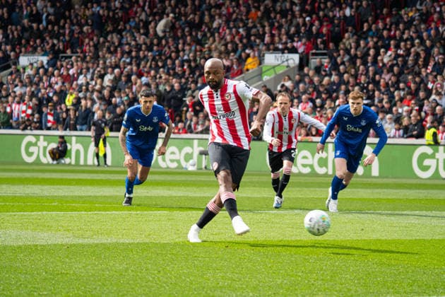 Igor Thiago taking his penalty during, Brentford v Everton at Gtech Community Stadium in London, United Kingdom (Photo by Elliot Legg Sports Press Photo) Copyright: xElliotxLegg SportsxPressxPhotox Sportspressphoto_SPR127530