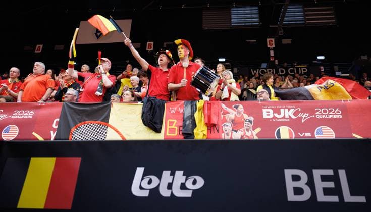 Belgian fans pictured during the fourth game between Belgian Minnen and US Jovic on the second day of the qualifiers of the Billie Jean King Cup tennis between Belgium and the USA, in Oostende, Belgium, on Saturday 11 April 2026. The meeting takes place on 10 and 11th April. PHOTO BENOITxDOPPAGNE  x170494722x