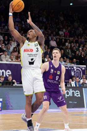 Barmer 2. Basketball Bundesliga ProA, BG Goettingen vs. BBC Bayreuth, Sparkassen-Arena Goettingen; 11.04.2026 ProA, Goettingen, Germany - 11.04.2026: Rayshawn Mart (BBC Bayreuth, 3) beim Korblegen, Barmer ProA 2. Basketball Bundesliga, Spiel der BG Goettingen vs. BBC Bayreuth, Sparkassen-Arena Goettingen Copyright: xBEAUTIFULxSPORTS Freudensteinx