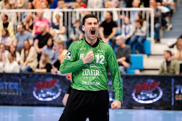 Dormagen, 11.04.2026, Handball, Herren, 2. Bundesliga, 27. Spieltag, 2025 2026: TSV Bayer Dormagen SG BBM Bietigheim Martin Tomovski (SG BBM Bietigheim, 12) jubelt nach einer Parade Dormagen TSV Bayer Sportcenter NRW Germany