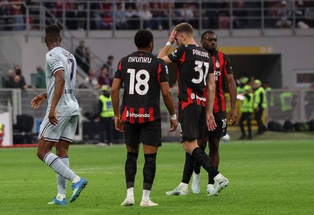Foto IPP Roberto Bregani Milano 11-04-2026 Calcio Campionato di Serie A 2025 2026, Milan- Udinese Nella foto la delusione dei giocatori del Milan al termine della gara. Italy Photo Press World Copyright. italy ITALY  Copyright: xR4924_italyphotopressx