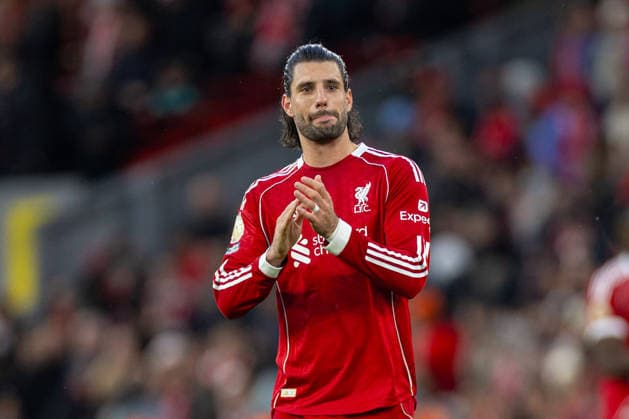 Football - FA Premier League - Liverpool FC v Fulham FC LIVERPOOL, ENGLAND - Saturday, April 11, 2026: Liverpool s Dominik Szoboszlai applauds the supporters after the FA Premier League match between Liverpool FC and Fulham FC at Anfield. The game ended 2-0. (Photo by David Rawcliffe Propaganda) LIVERPOOL Anfield MERSEYSIDE ENGLAND  Copyright: xDavidxRawcliffex P2026-04-11-Liverpool_Fulham-105