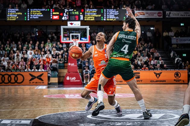 1. Basketball Bundesliga, easyCredit BBL, Saison 2025 2026, Herren, Hauptrunde, 29. Spieltag, 11.04.2026, RASTA Vechta - Gladiators Trier Alonzo Verge ( 11 - RASTA Vechta) in Aktion Vechta RASTA Dome Niedersachsen Deutschland