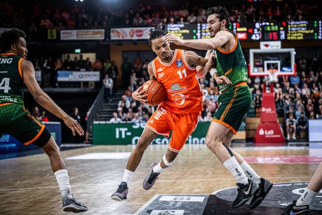 1. Basketball Bundesliga, easyCredit BBL, Saison 2025 2026, Herren, Hauptrunde, 29. Spieltag, 11.04.2026, RASTA Vechta - Gladiators Trier Alonzo Verge ( 11 - RASTA Vechta) in Aktion Vechta RASTA Dome Niedersachsen Deutschland
