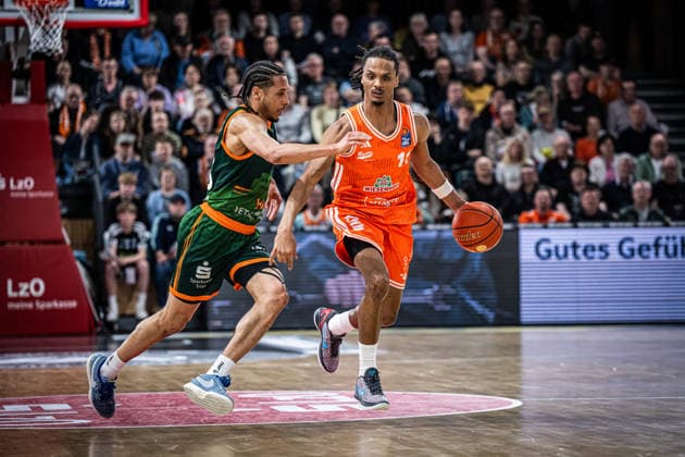 1. Basketball Bundesliga, easyCredit BBL, Saison 2025 2026, Herren, Hauptrunde, 29. Spieltag, 11.04.2026, RASTA Vechta - Gladiators Trier Alonzo Verge ( 11 - RASTA Vechta) in Aktion Vechta RASTA Dome Niedersachsen Deutschland
