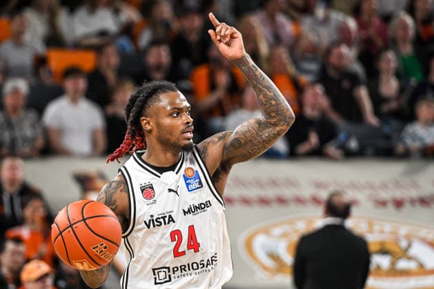 GER, BBL, ratiopharm Ulm vs BMA 365 Bamberg Baskets 11.04.2026, ratiopharm arena, Neu-Ulm, GER, BBL, ratiopharm Ulm vs BMA 365 Bamberg Baskets, im Bild Cobe Williams (Bamberg, 24)