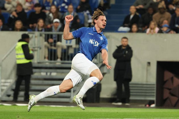 2026.04.11 xjfx 2.Bundesliga 29.Spieltag SV Darmstadt 98 - Hannover 96 v.l., Fynn Luca Lakenmacher (SV Darmstadt 98) in aktion, in action, (DFL DFB REGULATIONS PROHIBIT ANY USE OF PHOTOGRAPHS as IMAGE SEQUENCES and or QUASI-VIDEO)