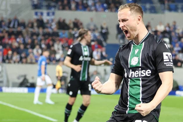 11.04.2026, xrekx, Fussball 2.Bundesliga, SV Darmstadt 98 - Hannover 96 v.l. Torjubel nach dem Tor zum celebrating the goal celebrate 0:1 durch Maurice Neubauer (Hannover 96) (DFL DFB REGULATIONS PROHIBIT ANY USE OF PHOTOGRAPHS as IMAGE SEQUENCES and or QUASI-VIDEO) Darmstadt