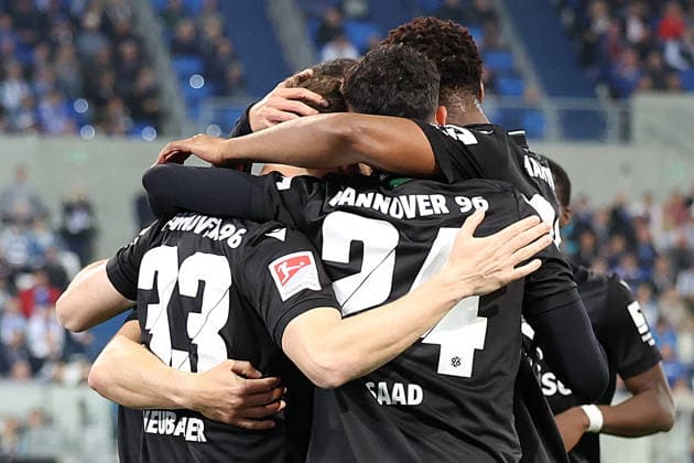 11.04.2026, xrekx, Fussball 2.Bundesliga, SV Darmstadt 98 - Hannover 96 v.l. Torjubel nach dem Tor zum celebrating the goal celebrate 0:1 durch Maurice Neubauer (Hannover 96) (DFL DFB REGULATIONS PROHIBIT ANY USE OF PHOTOGRAPHS as IMAGE SEQUENCES and or QUASI-VIDEO) Darmstadt