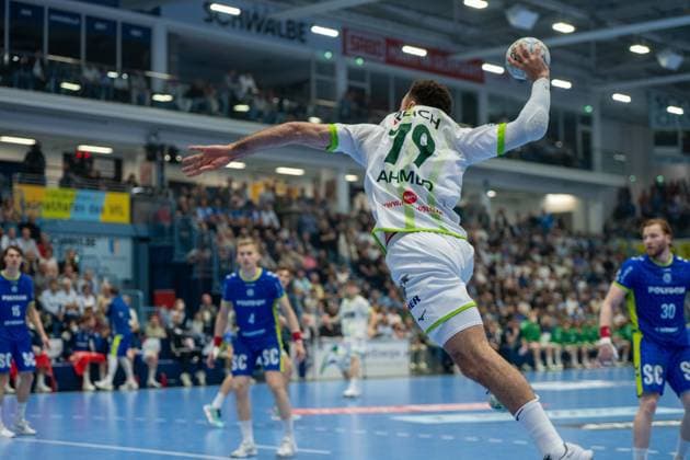 Philipp Ahouansou, Rueckraum, (HSG Wetzlar 19),Tom Kiesler, Rueckraum, (VfL Gummersbach 30), VfL Gummersbach vs. HSG Wetzlar, Daikin Handball Bundesliga, Herren , 28. Spieltag, 11.04.2026 Gummersbach NRW Deutschland