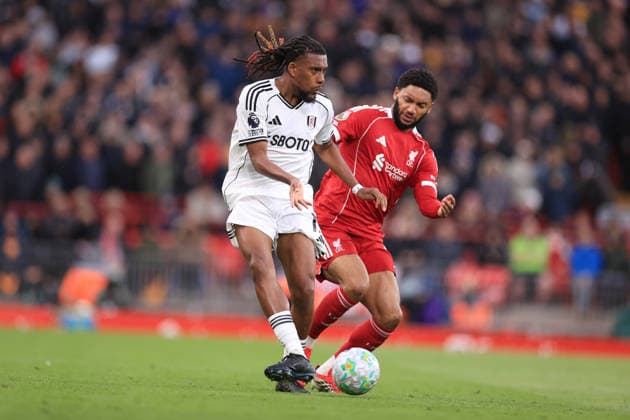 Football - Premier League - Liverpool v Fulham 11th April 2026 - Premier League - Liverpool v Fulham - Alex Iwobi of Fulham battles with Curtis Jones of Liverpool - Photo: Simon Stacpoole Offside. Liverpool UK Copyright: xSimonxStacpoolexOffside