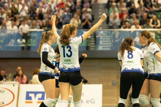 Volleyball I Frauen I Saison 2025-2026 I 2. Bundesliga I VC Osnabrück - SCU Emlichheim I 11.04.2026 Lea Koopmann (13, VC Osnabrück) Osnabrück Schlosswallhalle Niedersachsen Deutschland Copyright: xLobeca CedricxSiefkerx