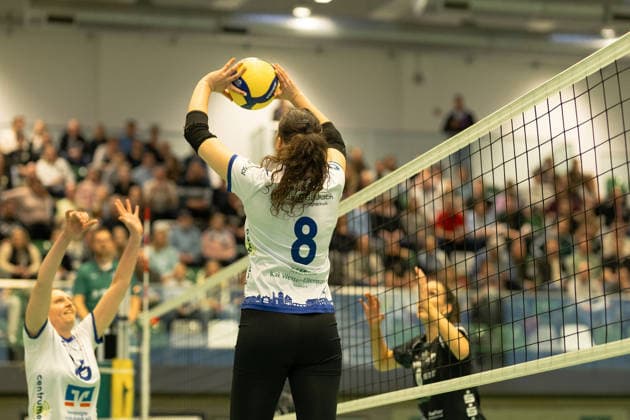 Volleyball I Frauen I Saison 2025-2026 I 2. Bundesliga I VC Osnabrück - SCU Emlichheim I 11.04.2026 Maya Sendner (8, VC Osnabrück) Osnabrück Schlosswallhalle Niedersachsen Deutschland Copyright: xLobeca CedricxSiefkerx