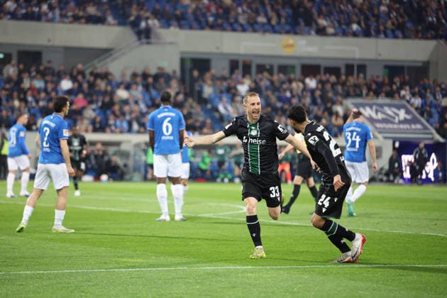 11.04.2026, xrekx, Fussball 2.Bundesliga, SV Darmstadt 98 - Hannover 96 v.l. Torjubel nach dem Tor zum celebrating the goal celebrate 0:1 durch Maurice Neubauer (Hannover 96) mit Elias Saad (Hannover 96) (DFL DFB REGULATIONS PROHIBIT ANY USE OF PHOTOGRAPHS as IMAGE SEQUENCES and or QUASI-VIDEO) Darmstadt