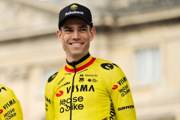 Radsport, Paris-Roubaix, Team-Präsentation Herren, 11.04.2026 Wout van Aert (BEL, Team Visma Lease a Bike) Compiegne Frankreich Copyright: xMarcelxHilgerx