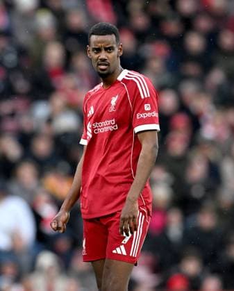 Alexander Isak of Liverpool Liverpool v Fulham, Premier League, Football, Anfield, Liverpool, UK - 11 Apr 2026Liverpool Anfield United Kingdom EDITORIAL USE ONLY No use with unauthorised audio, video, data, fixture lists, club league logos or live services. Online in-match use limited to 120 images, no video emulation. No use in betting, games or single club league player publications.  Copyright: xAnnaxGowthorpe Shutterstockx 16823590bt