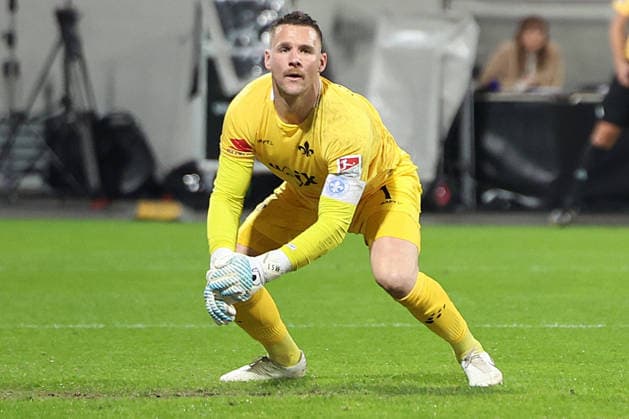 11.04.2026, xrekx, Fussball 2.Bundesliga, SV Darmstadt 98 - Hannover 96 v.l. Marcel Schuhen (SV Darmstadt 98) (DFL DFB REGULATIONS PROHIBIT ANY USE OF PHOTOGRAPHS as IMAGE SEQUENCES and or QUASI-VIDEO) Darmstadt