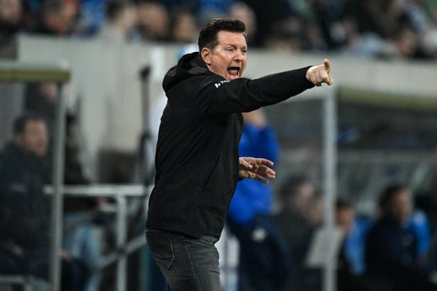 Christian Titz (Hannover 96, Trainer) gestikuliert, GER, SV Darmstadt 98 vs. Hannover 96, Fussball 2. Bundesliga, 29. Spieltag, Saison 2025 2026, 11.04.2026. DFL regulations prohibit any use of photographs as image sequences and or quasi-video GER, SV Darmstadt 98 vs. Hannover 96, Fussball 2. Bundesliga, 29. Spieltag, Saison 2025 2026, 11.04.2026. Darmstadt