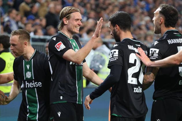 11.04.2026, xtvx, Fussball 2.Bundesliga, SV Darmstadt 98 - Hannover 96 v.l. Goal scored, Tor zum 0:2 Stefan Teitur Thordarson (Hannover 96) Torjubel, Goal celebration, celebrate the goal, celebrates scoring Stefan Teitur Thordarson (Hannover 96) (DFL DFB REGULATIONS PROHIBIT ANY USE OF PHOTOGRAPHS as IMAGE SEQUENCES and or QUASI-VIDEO) Darmstadt