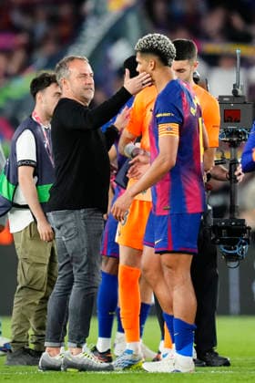 FC Barcelona, Barca v RCD Espanyol de Barcelona - LaLiga EA Sports Hansi Flick head coach of Barcelona and Ronald Araujo centre-back of Barcelona and Uruguay celebrate the victory after winning the LaLiga EA Sports match between FC Barcelona and RCD Espanyol de Barcelona at Spotify Camp Nou on April 11, 2026 in Barcelona, Spain. Barcelona Spain  Copyright: xJosexBretonx originalFilename:bretonhernandez-fcbarcel260411_npxPv.jpg