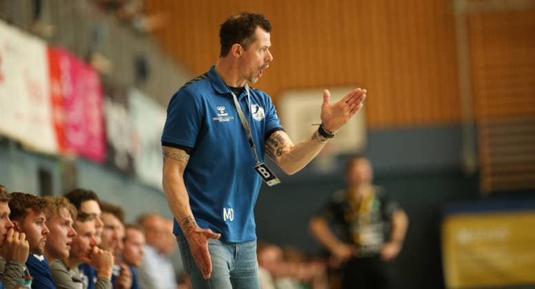 Handball, Saison 2025 2026, 3. Liga, Staffel Nord-Ost, Männer. HG Hamburg-Barmbek - SC DHfK Leipzig II. Trainer Mirco Demel (Hamburg). Barmbek Hamburg *** Handball, Season 2025 2026, 3 League, Season North East, Men HG Hamburg Barmbek SC DHfK Leipzig II Coach Mirco Demel Hamburg Barmbek Hamburg