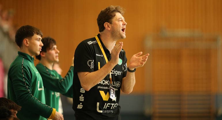Handball, Saison 2025 2026, 3. Liga, Staffel Nord-Ost, Männer. HG Hamburg-Barmbek - SC DHfK Leipzig II. Trainer Matthias Albrecht (Leipzig). Barmbek Hamburg *** Handball, Season 2025 2026, 3 League, Season North East, Men HG Hamburg Barmbek SC DHfK Leipzig II Coach Matthias Albrecht Leipzig Barmbek Hamburg