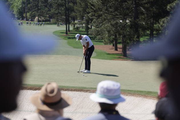 Golf 2026 Masters Tournament - Round 3 Sam Burns of the US putts on the seventh green in Round 3 of the 2026 Masters tournament in August, Georgia, USA, 11 April 2026. Augusta United States  Copyright: xCHRISxTORRESx