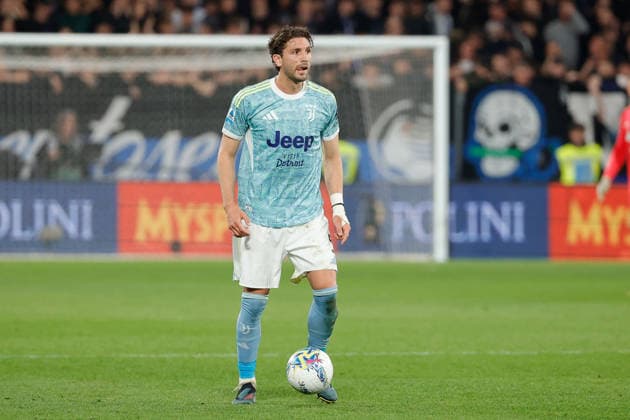 Manuel Locatelli on the ball during the match of 2025-2026 Serie A football between Atalanta BC vs Juventus FC at the New Balance Arena Stadium on 11 April 2026 in Bergamo, BG.  Copyright: xEmanuelexPennacchio IPAxSportx xipa-agency.netx xx IPA_73899798 IPA_Agency_IPA73899798