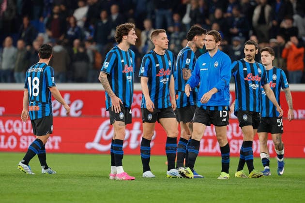 Atalanta BC players show their disappointment at the defeat during the match of 2025-2026 Serie A football between Atalanta BC vs Juventus FC at the New Balance Arena Stadium on 11 April 2026 in Bergamo, BG.  Copyright: xEmanuelexPennacchio IPAxSportx xipa-agency.netx xx IPA_73899802 IPA_Agency_IPA73899802