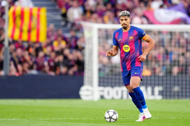 FC Barcelona, Barca v RCD Espanyol de Barcelona - LaLiga EA Sports Ronald Araujo centre-back of Barcelona and Uruguay during the LaLiga EA Sports match between FC Barcelona and RCD Espanyol de Barcelona at Spotify Camp Nou on April 11, 2026 in Barcelona, Spain. Barcelona Spain  Copyright: xJosexBretonx originalFilename:bretonhernandez-fcbarcel260411_npRCo.jpg