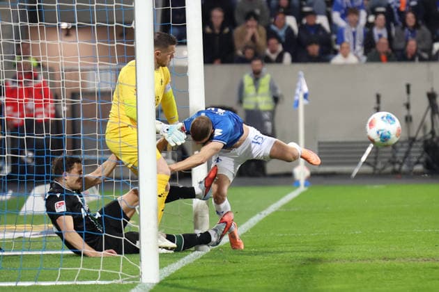11.04.2026, xrekx, Fussball 2.Bundesliga, SV Darmstadt 98 - Hannover 96 v.l. Benedikt Pichler (Hannover 96) Marcel Schuhen (SV Darmstadt 98) Fabian Nürnberger Nuernberger (SV Darmstadt 98) Zweikampf, Aktion, action, battle for the ball (DFL DFB REGULATIONS PROHIBIT ANY USE OF PHOTOGRAPHS as IMAGE SEQUENCES and or QUASI-VIDEO) Darmstadt