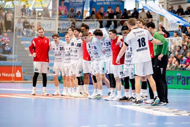 Dormagen, 11.04.2026, Handball, Herren, 2. Bundesliga, 27. Spieltag, 2025 2026: TSV Bayer Dormagen SG BBM Bietigheim Mannschaft der SG BBM Bietigheim beim Einlaufen Dormagen TSV Bayer Sportcenter NRW Germany