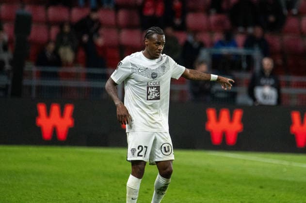FOOTBALL : Stade Rennais vs Angers SCO - Ligue 1 - JournÃ e 29 - 11 04 2026 Lilian Raolisoa (Angers SCO) RennesFrance  Copyright: xEmilienxJousselinx