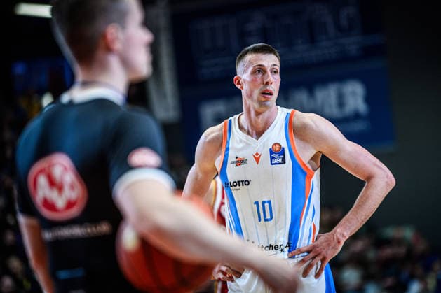 easycredit BBL Basketball Bundesliga 2025 2026 29. Spieltag 11.04.2026 Science City Jena vs Fitness First Würzburg Baskets Joe Wieskamp (Jena), Portrait, nachdenklich Sparkassen Arena