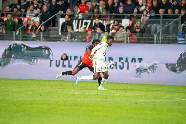 FOOTBALL : Stade Rennais vs Angers SCO - Ligue 1 - JournÃ e 29 - 11 04 2026 Prosper Peter (Angers SCO) RennesFrance  Copyright: xEmilienxJousselinx