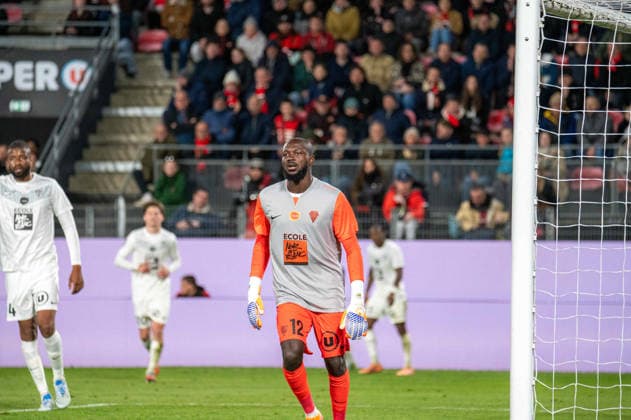 FOOTBALL : Stade Rennais vs Angers SCO - Ligue 1 - JournÃ e 29 - 11 04 2026 HervÃ Koffi (Angers SCO) RennesFrance  Copyright: xEmilienxJousselinx