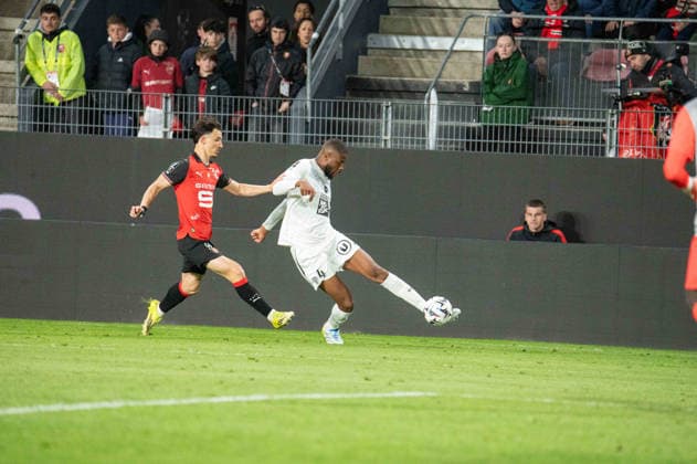 FOOTBALL : Stade Rennais vs Angers SCO - Ligue 1 - JournÃ e 29 - 11 04 2026 Ousmane Camara (Angers SCO), EstÃ ban Lepaul (Stade Rennais FC) RennesFrance  Copyright: xEmilienxJousselinx