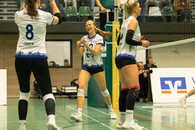 Volleyball I Frauen I Saison 2025-2026 I 2. Bundesliga I VC Osnabrück - SCU Emlichheim I 11.04.2026 Lotta Lorenz (12, VC Osnabrück) Osnabrück Schlosswallhalle Niedersachsen Deutschland Copyright: xLobeca CedricxSiefkerx