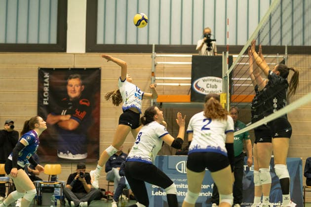 Volleyball I Frauen I Saison 2025-2026 I 2. Bundesliga I VC Osnabrück - SCU Emlichheim I 11.04.2026 Lotta Lorenz (12, VC Osnabrück) Osnabrück Schlosswallhalle Niedersachsen Deutschland Copyright: xLobeca CedricxSiefkerx