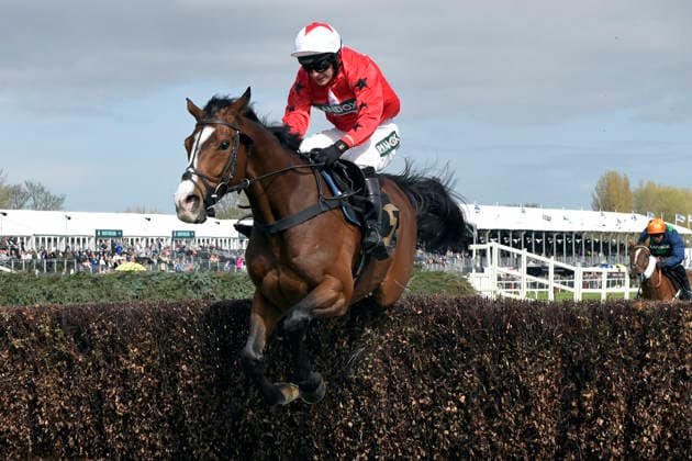 11.04.2026, Aintree, Liverpool, GBR - Mirabad with Tristan Durrell up wins the Maghull Novices Chase. Aintree racecourse. (Pferd, Jockey, Mirabad, Durrell, Sprung, springen, Hindernis, Hindernisrennen, Jagderennen, Steeple-Chase) 260411C914AINTREE.JPG *** 11 04 2026, Aintree, Liverpool, GBR Mirabad with Tristan Durrell up wins the Maghull Novices Chase Aintree racecourse horse, jockey, Mirabad, Durrell, jump, jumping, obstacle, steeplechase, Steeple Chase 260411C914AINTREE JPG