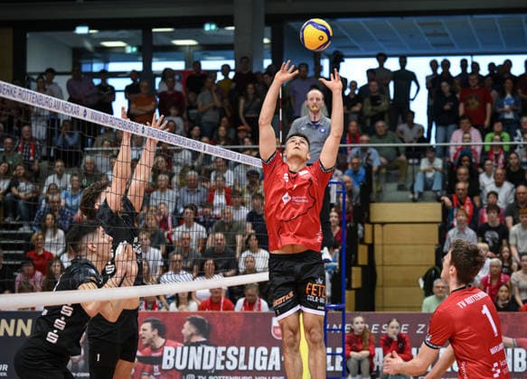 Volleyball 2. Bundesliga Saison 2025 2026 Playoff Halbfinal Hinspiel 11.04.2026 TV Rottenburg - FC Schuettorf 09 Milan Kvrzic (Mitte, TV Rottenburg) und Dominik Marjanovic (re, TV Rottenburg) *** Volleyball 2 Bundesliga season 2025 2026 Playoff semi-final first leg 11 04 2026 TV Rottenburg FC Schuettorf 09 Milan Kvrzic center, TV Rottenburg and Dominik Marjanovic right, TV Rottenburg