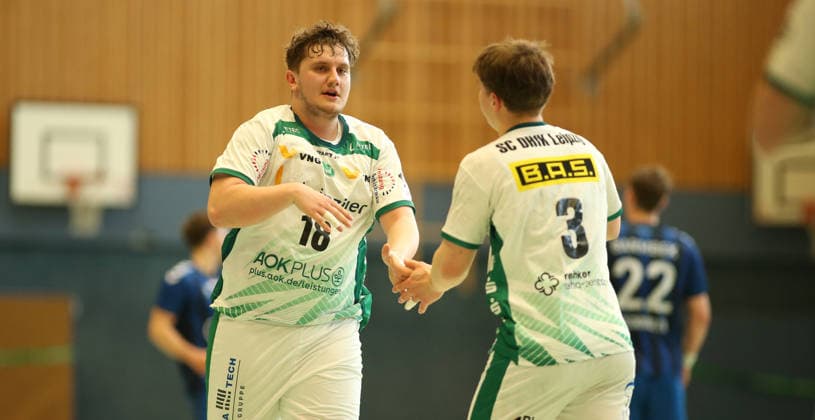 Handball, Saison 2025 2026, 3. Liga, Staffel Nord-Ost, Männer. HG Hamburg-Barmbek - SC DHfK Leipzig II. Jubel bei Nils Zimmermann und Albert Faske (Leipzig, v.l.). Barmbek Hamburg *** Handball, Season 2025 2026, 3 Liga, Staffel Nord Ost, Men HG Hamburg Barmbek SC DHfK Leipzig II Nils Zimmermann and Albert Faske Leipzig, f l Barmbek Hamburg cheering