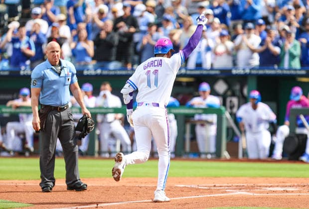APR 11, 2026: Kansas City Royals third baseman Maikel Garcia (11) celebrates at homeplate against the Chicago White Sox at Kauffman Stadium in Kansas City, MO. CSM MLB, Baseball Herren, USA 2026: White Sox Vs Royals April 11th  - ZUMAc04_ 20260411_zma_c04_050 Copyright: xRomanxPunox