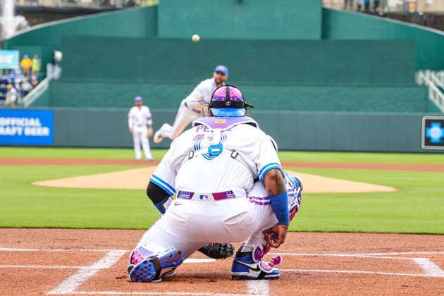 APR 11, 2026: Kansas City Royals catcher Salvador Perez (13) behind the plate while Kansas City Royals starting pitcher Michael Wacha (52) warm up before the game against the Chicago White Sox at Kauffman Stadium in Kansas City, MO. CSM MLB, Baseball Herren, USA 2026: White Sox Vs Royals April 11th  - ZUMAc04_ 20260411_zma_c04_058 Copyright: xRomanxPunox