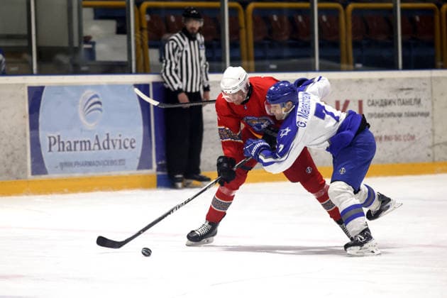 Israel v Kyrgyzstan - World Championship, WM, Weltmeisterschaft Division II National Ice hockey, Eishockey teams of Israel and Kyrgyzstan compete during a match in the World Championship Division II, Group B, organized by the International Ice Hockey Federation in Sofia, Bulgaria, on April 11, 2026. Sofia Bulgaria  Copyright: xHristoxVladevx originalFilename:vladev-notitle260411_npoKA.jpg