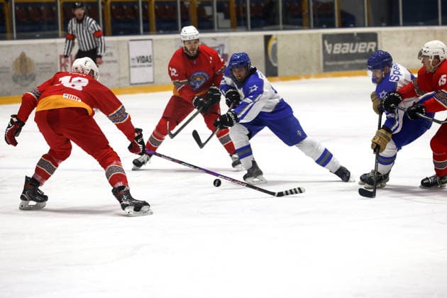 Israel v Kyrgyzstan - World Championship, WM, Weltmeisterschaft Division II National Ice hockey, Eishockey teams of Israel and Kyrgyzstan compete during a match in the World Championship Division II, Group B, organized by the International Ice Hockey Federation in Sofia, Bulgaria, on April 11, 2026. Sofia Bulgaria  Copyright: xHristoxVladevx originalFilename:vladev-notitle260411_npCJo.jpg
