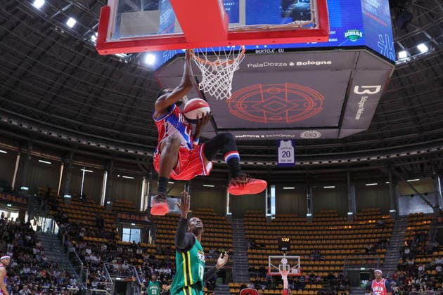 04 Shake Railey Harlem Globetrotters - Washington Generals 100Years World Tour Bologna 11-04-2026 during Harlem Globetrotters 100Years World Tour, Events in Bologna, Italy, April 11 2026  Copyright: xValentinoxOrsini IPAxSportx xipa-agency.netx xx IPA_73902052 IPA_Agency_IPA73902052